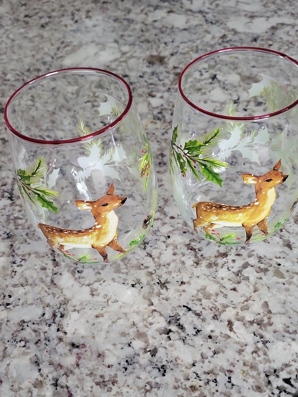 Robert Stanley Set of 2 Deer Stemless Wine Glasses with Deer And Holly Accent